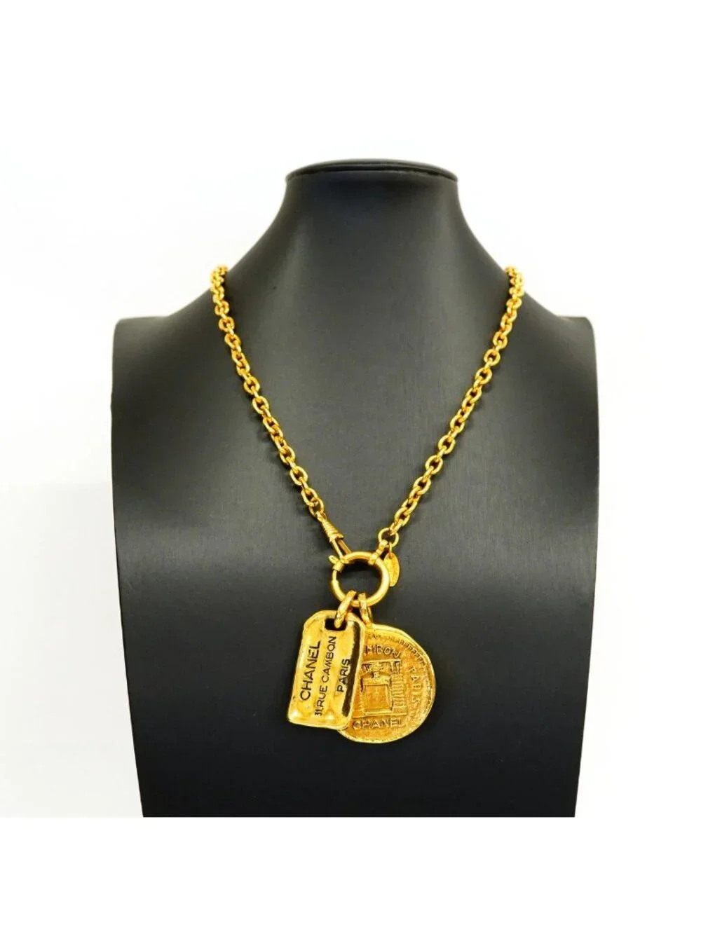 CHANEL necklace vintage